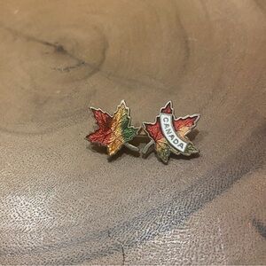Canada maple leaf mini pin‎ brooche autumn color double leaves